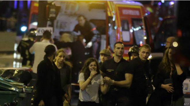 Más de 150 muertos dejan siete ataques ocurridos en París viernes 13