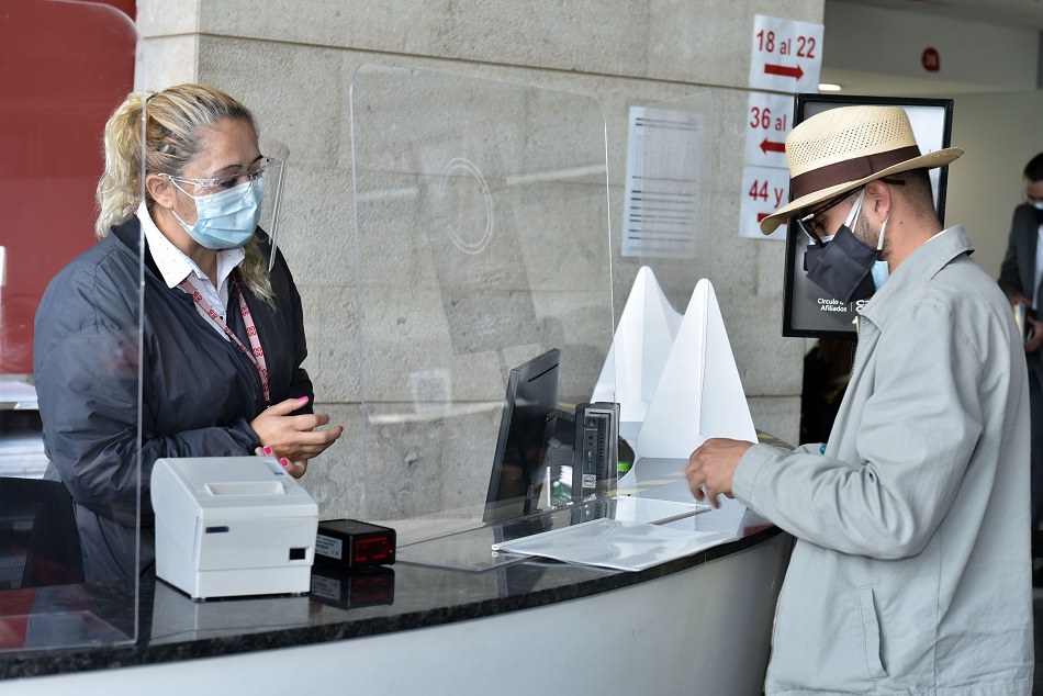 Atención al Cliente - Sede Salitre